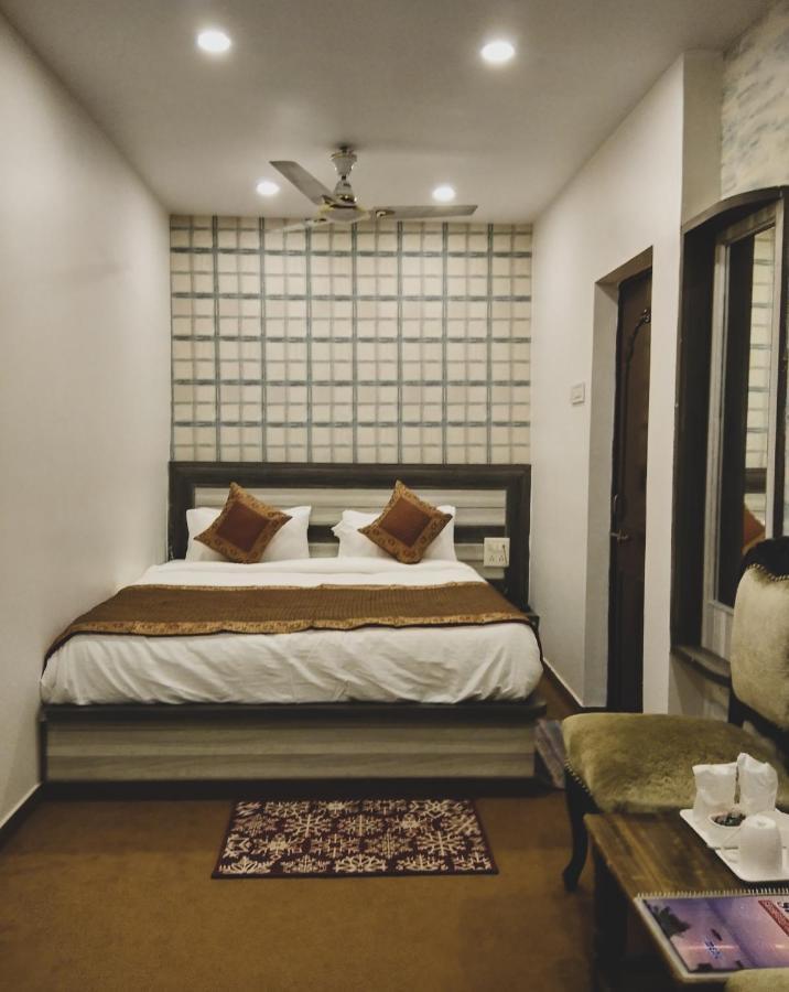 Ajay Guest House Váránaszi Kültér fotó