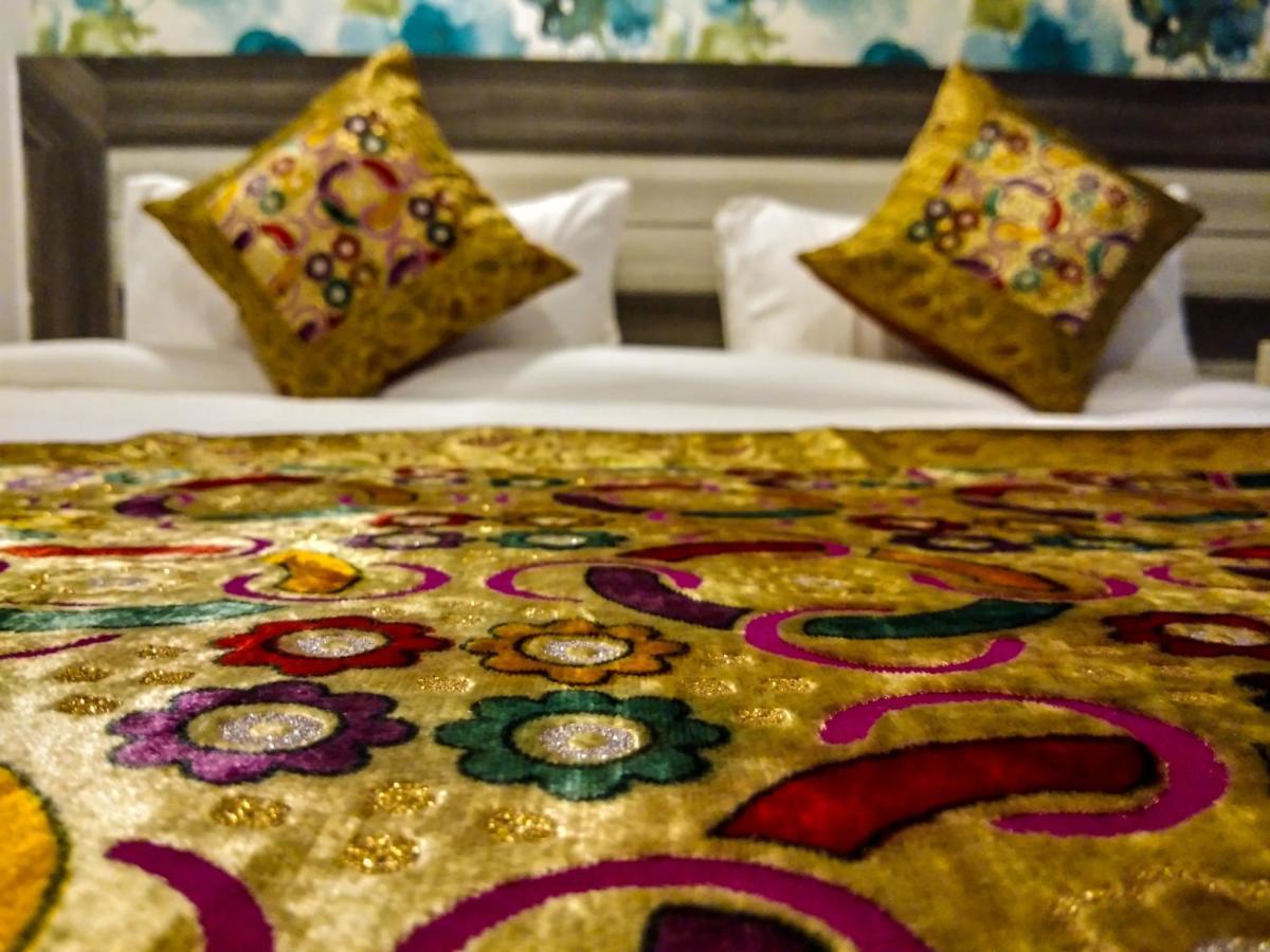 Ajay Guest House Váránaszi Kültér fotó