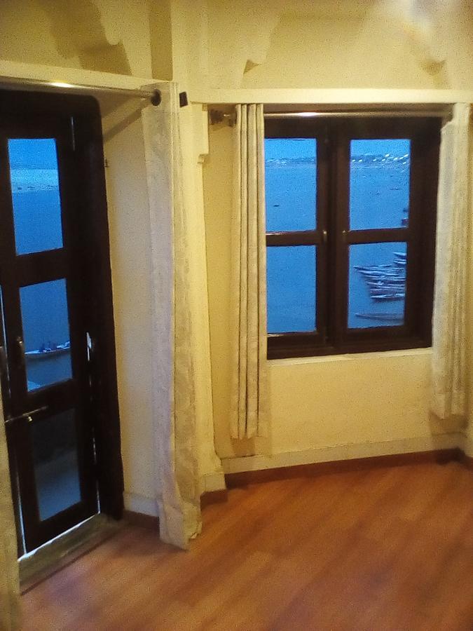 Ajay Guest House Váránaszi Kültér fotó