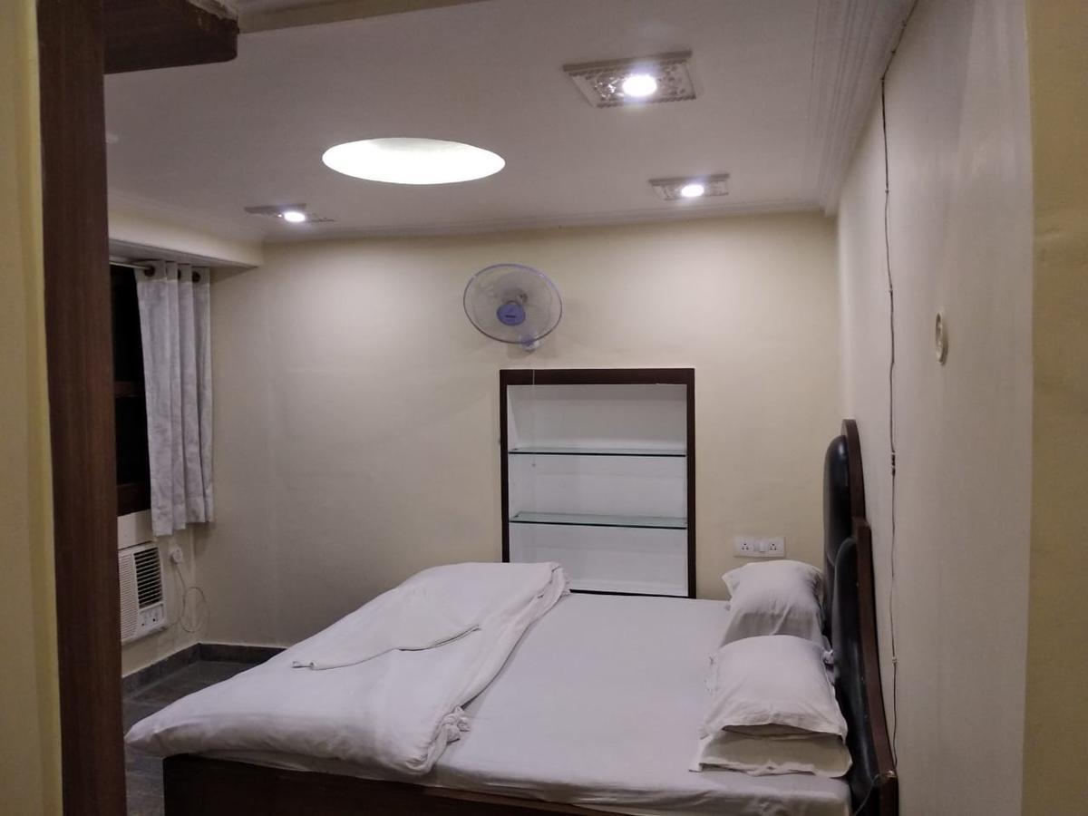 Ajay Guest House Váránaszi Kültér fotó