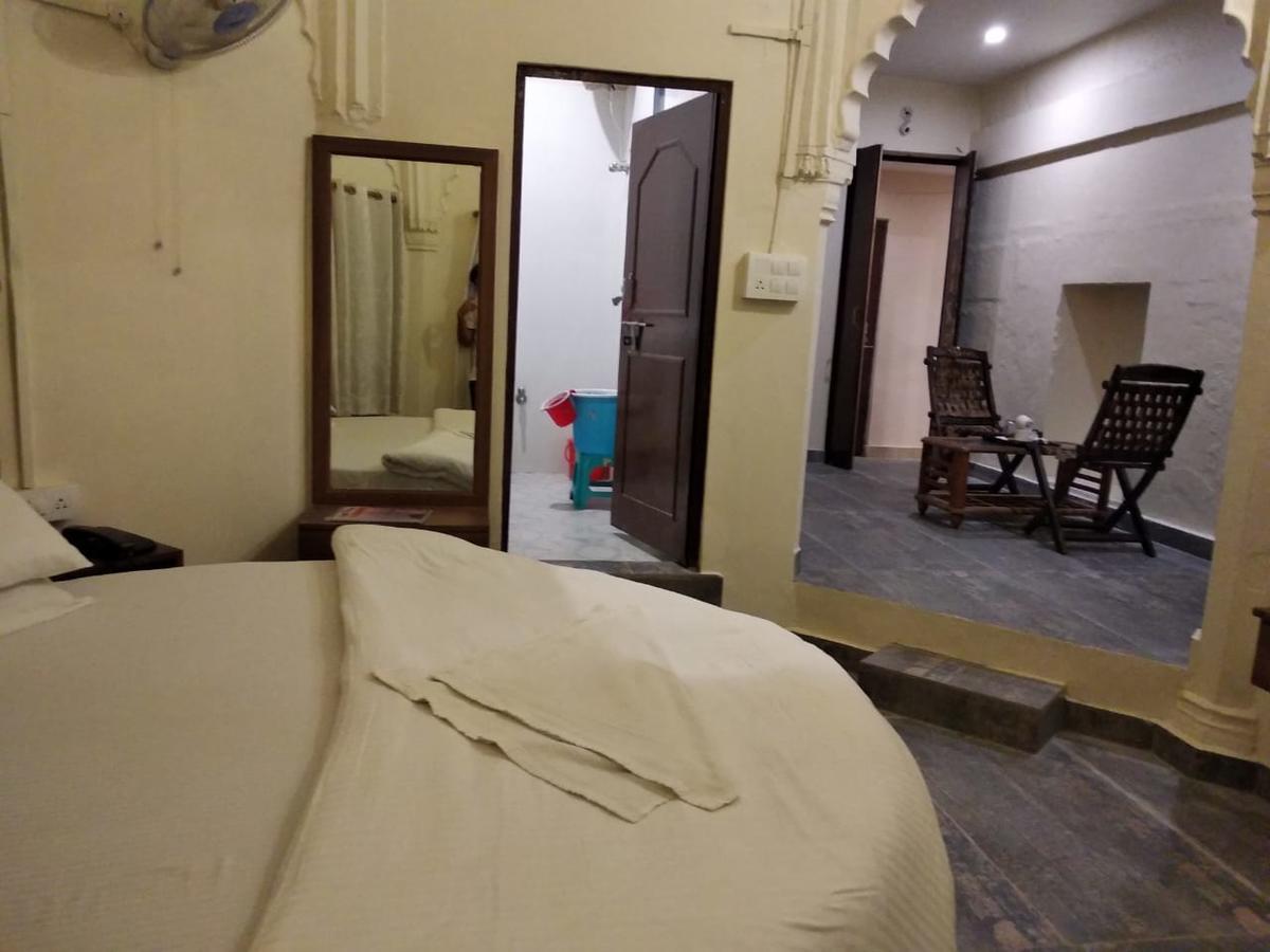 Ajay Guest House Váránaszi Kültér fotó