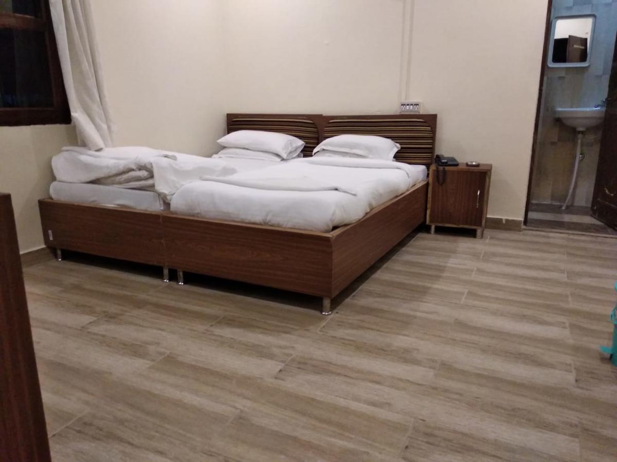 Ajay Guest House Váránaszi Kültér fotó