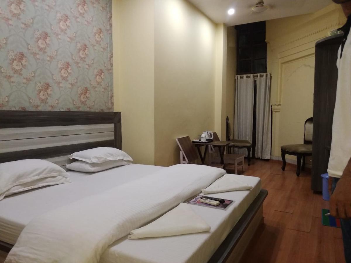 Ajay Guest House Váránaszi Kültér fotó