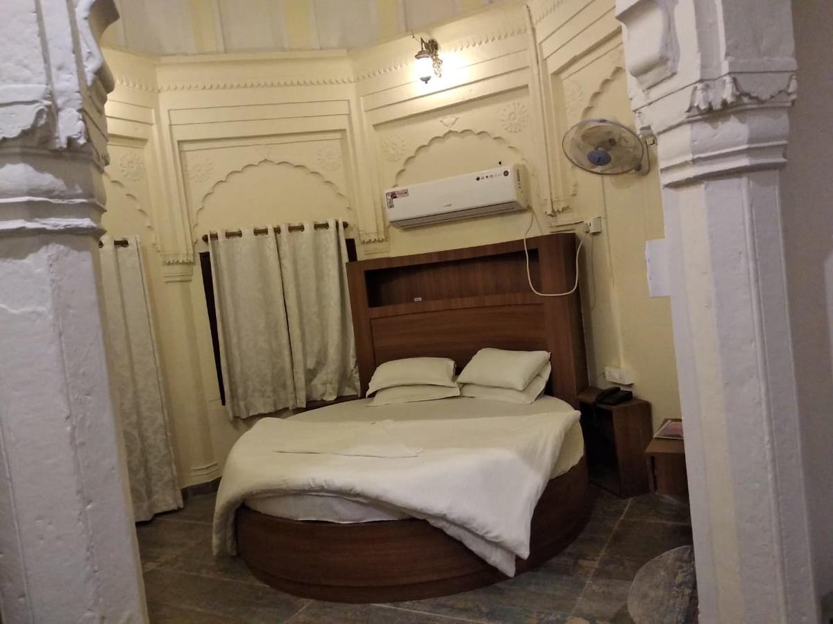 Ajay Guest House Váránaszi Kültér fotó