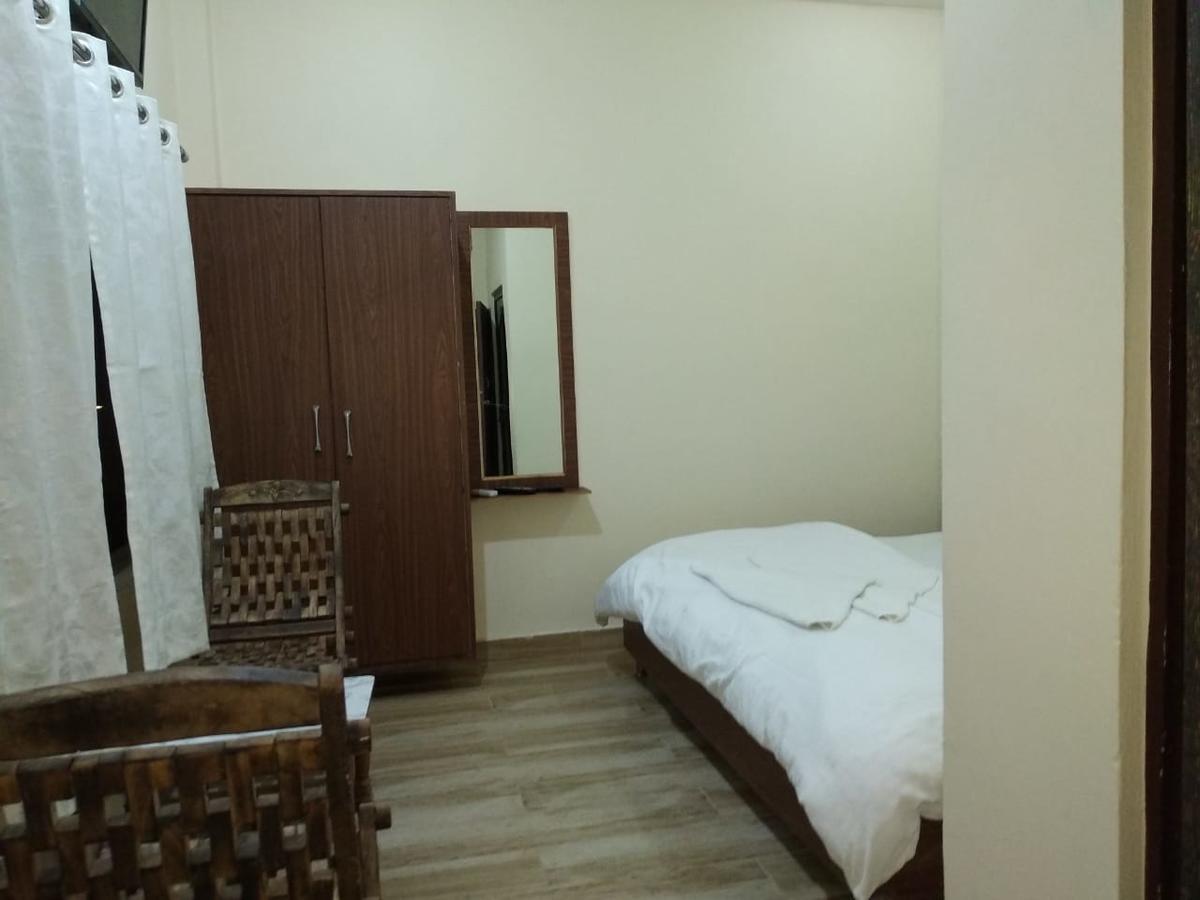 Ajay Guest House Váránaszi Kültér fotó