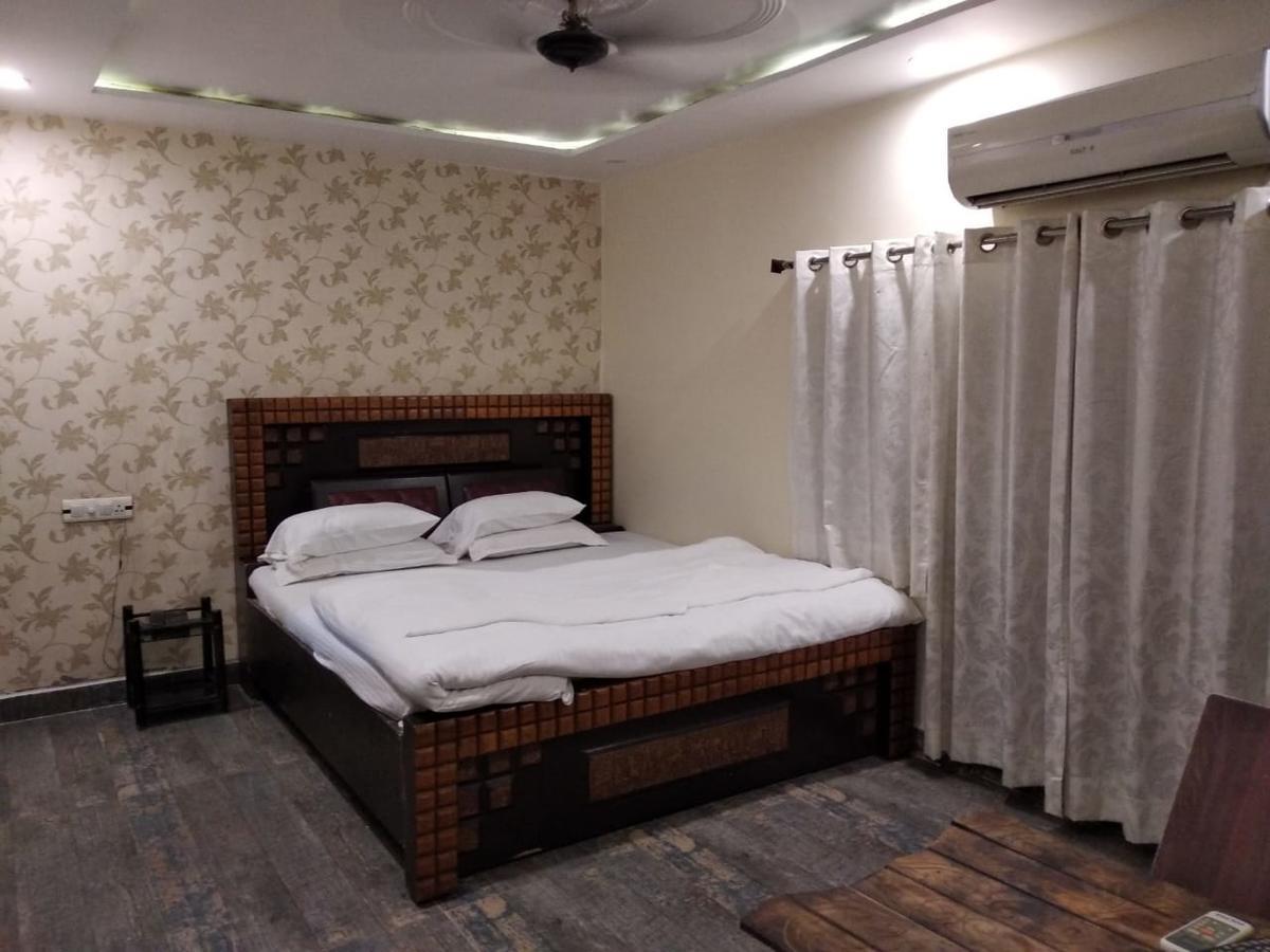 Ajay Guest House Váránaszi Kültér fotó