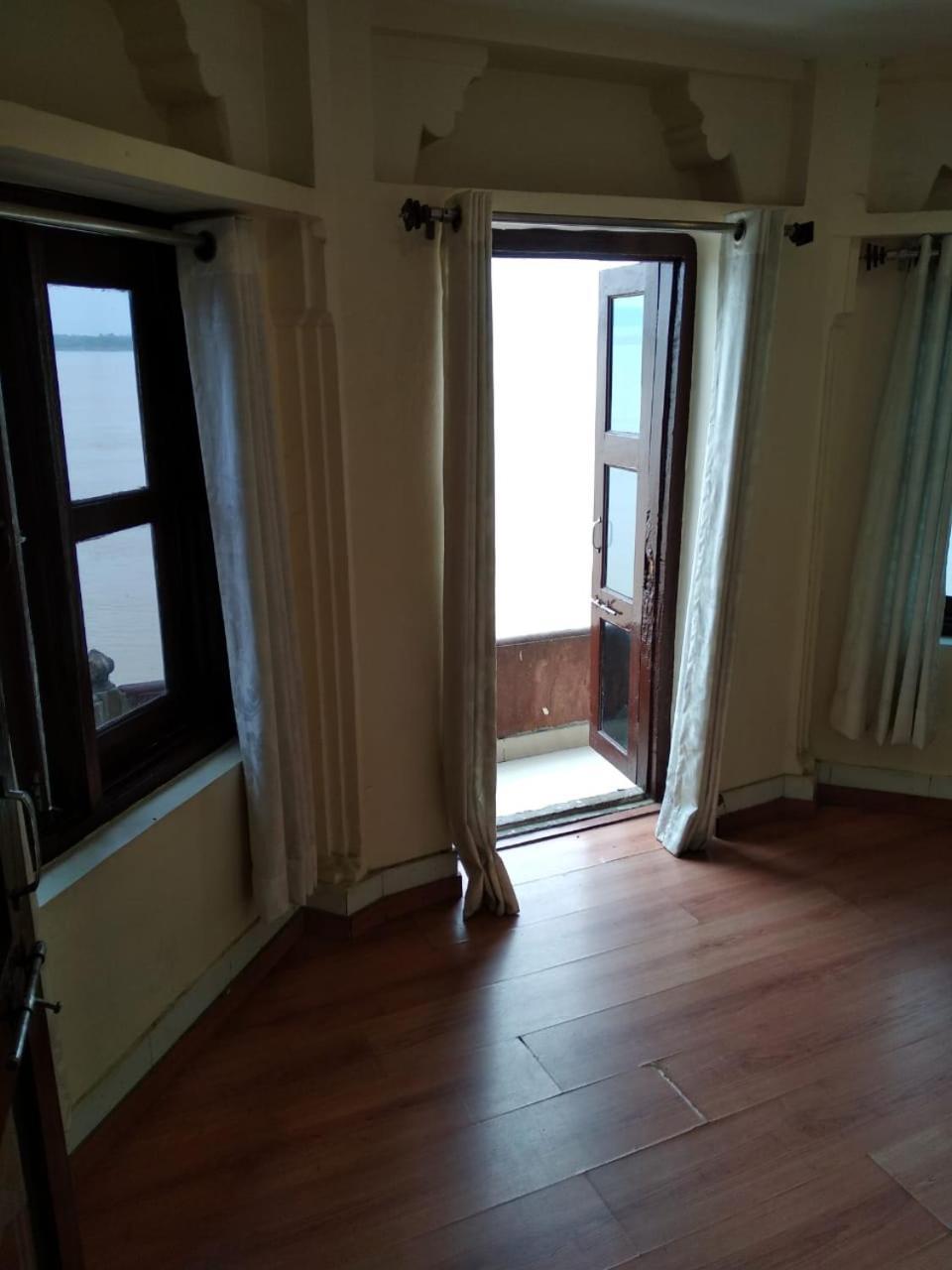 Ajay Guest House Váránaszi Kültér fotó